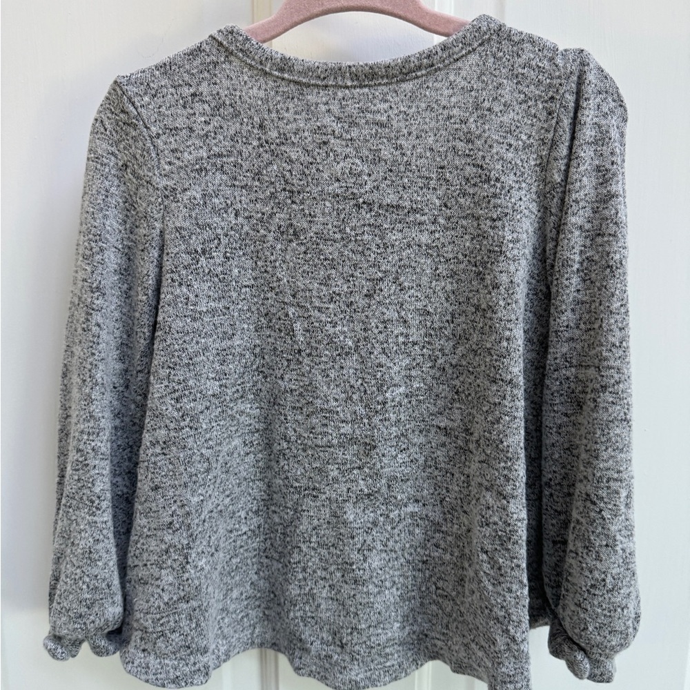 Cat & Jack 2T Girls Gray Heart Long Sleeve Top - Picture 4 of 4